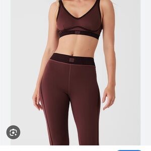 Alo Yoga Airlift Bra and Leggings set BRAND NEW W/o tags